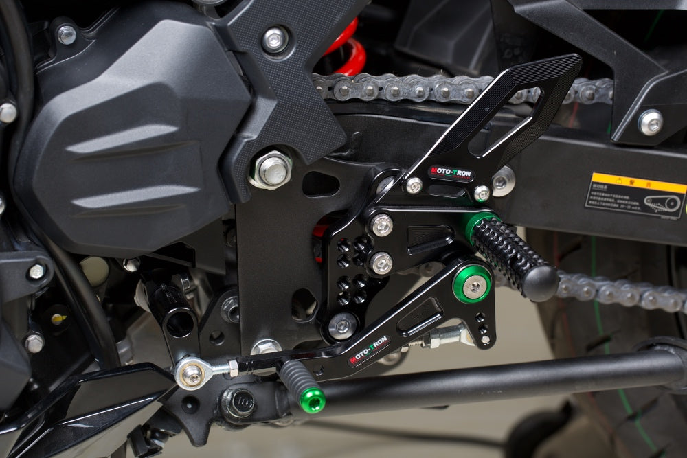 MOTO-TRON Rearsets for KAWASAKI NINJA 400/500 (2018+)