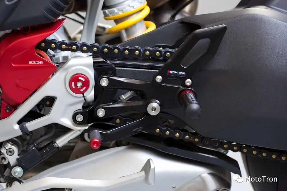 MOTO-TRON Rearsets for DUCATI PANIGALE V4/V4SF (2018-2024)
