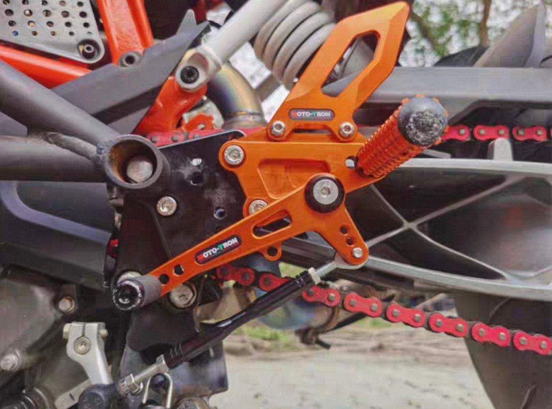 MOTO-TRON Rearsets for KTM Duke 390 (2018-2023)