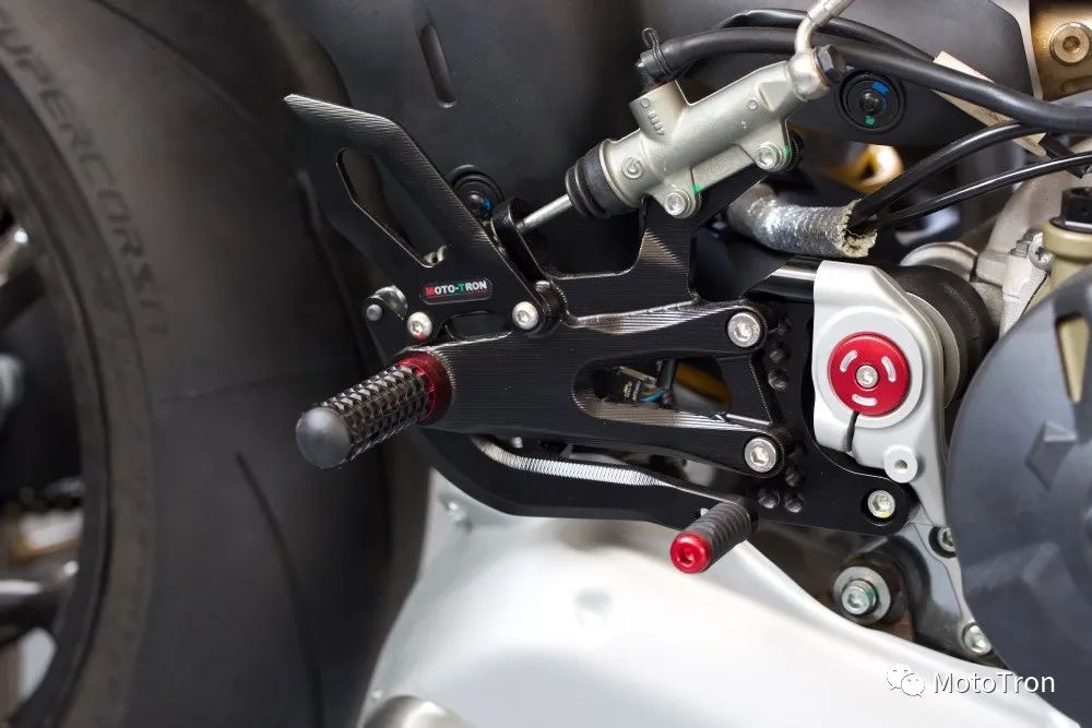 MOTO-TRON Rearsets for DUCATI PANIGALE V4/V4SF (2018-2024)
