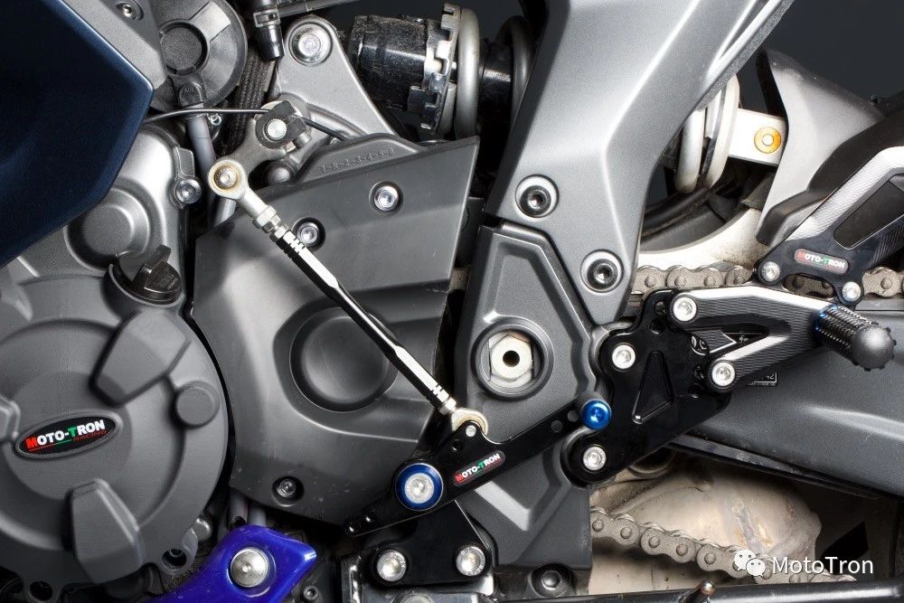 MOTO-TRON Rearsets for YAMAHA R7 (2022+)